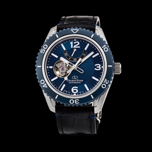 ORIENT STAR: Mechanical Sports Watch, Leather Strap - 43.2mm (RE-AT0108L)